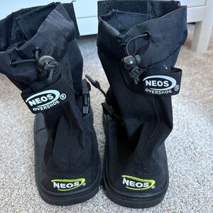 Neos Overshoes Mens Medium Black Voyager Waterproof Traction Winter Rain Light